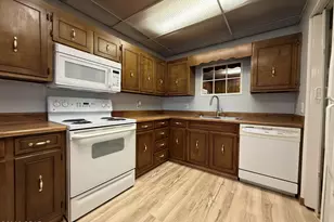 8725 Tracy Way, Panama City, FL 32404 - Photo 10