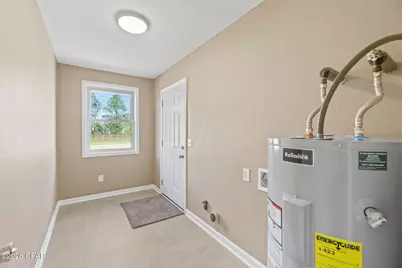 1037 Payne Street, Graceville, FL 32440 - Photo 8