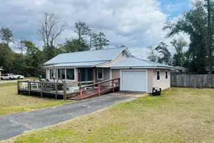 7693 NW Chattahoochee Cir, Bristol, FL 32321 - Photo 2