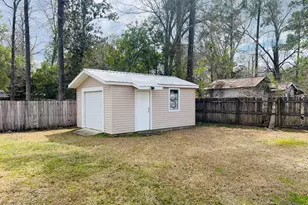 7693 NW Chattahoochee Cir, Bristol, FL 32321 - Photo 20