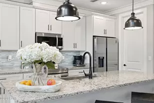 725 Landing Cir, Panama City Beach, FL 32413 - Photo 12