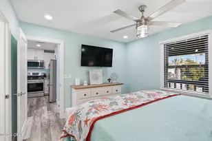 7205 Lagoon Dr, Panama City, FL 32408 - Photo 16