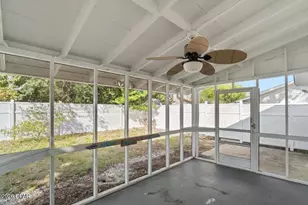 421 Oleander Cir, Panama City Beach, FL 32413 - Photo 2