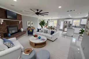 2112 Inwood Rd, Grand Ridge, FL 32442 - Photo 2