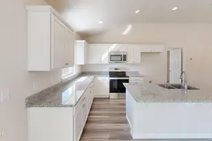 2387 Aquarius Dr, Chipley, FL 32428 - Photo 4