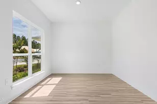 586 Hancock Wy, Panama City Beach, FL 32413 - Photo 2