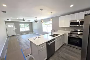 815 E 12th Ct, Panama City, FL 32401 - Photo 2