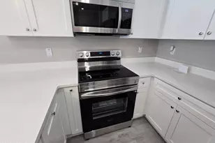 815 E 12th Ct, Panama City, FL 32401 - Photo 6