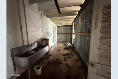 2124 Porter Avenue, Grand Ridge, FL 32442 - Photo 8