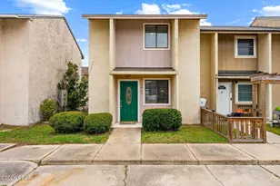 3907 Venetian Cir, Panama City, FL 32405 - Photo 2