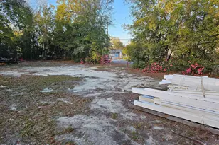 1402 W 12th St, Panama City, FL 32401 - Photo 6