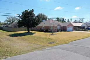 1501 Vermont Ave, Lynn Haven, FL 32444 - Photo 38