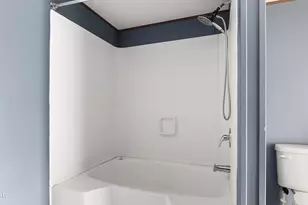 188 Pinetree Ln, Defuniak Springs, FL 32433 - Photo 14