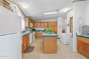 3320 Cardinal Pl, Chipley, FL 32428 - Photo 6