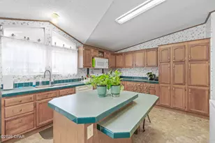 3320 Cardinal Pl, Chipley, FL 32428 - Photo 8