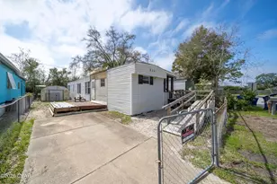 2141 W 29th Ct, Panama City, FL 32405 - Photo 18
