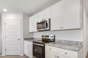 2152 Shenandoah Blvd, Chipley, FL 32428 - Photo 6