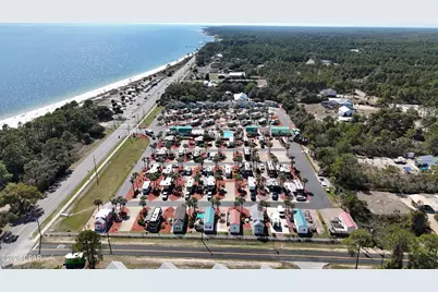 1843 W Highway 98 #14, Carrabelle, FL 32322 - Photo 2