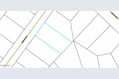 000 Brewton Drive #8, Chipley, FL 32428 - Photo 2