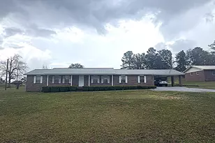 4642 River Dr, Marianna, FL 32446 - Photo 1