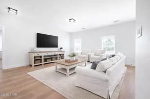 10617 Heather Ln, Panama City, FL 32404 - Photo 2