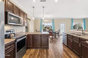 10555 River Alley Rd, Youngstown, FL 32466 - Photo 12