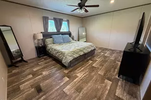 6435 Butler Rd, Grand Ridge, FL 32442 - Photo 4