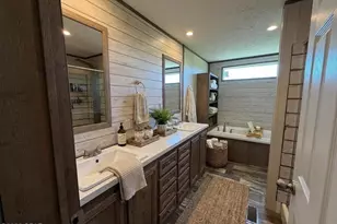 6435 Butler Rd, Grand Ridge, FL 32442 - Photo 4