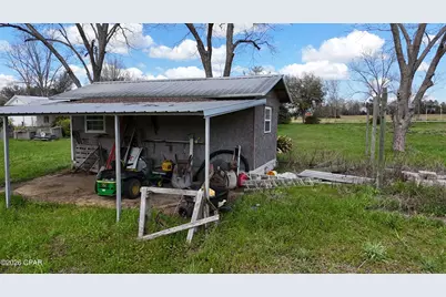 6775 U.S. Hwy 90, Grand Ridge, FL 32442 - Photo 72