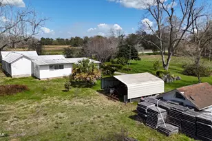 6775 U S Hwy 90, Grand Ridge, FL 32442 - Photo 38