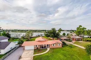 6905 Hugh Dr, Panama City, FL 32404 - Photo 1