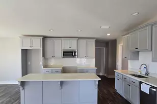 760 Rosemont Dr, Panama City, FL 32405 - Photo 2