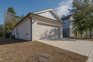 9 Laurel Oaks Dr, Freeport, FL 32439 - Photo 10