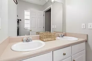 7912 Campflowers Rd, Youngstown, FL 32466 - Photo 10