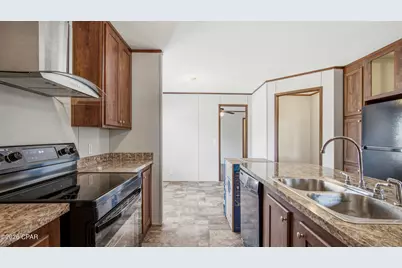 1884 Bayview Lane, Cottondale, FL 32431 - Photo 6