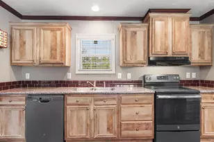 2442 Pinewood Dr, Chipley, FL 32428 - Photo 8