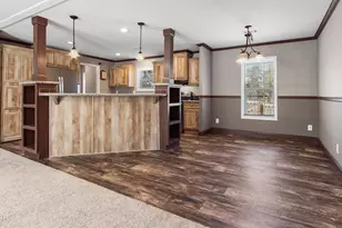 2442 Pinewood Dr, Chipley, FL 32428 - Photo 4