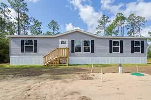 420 Hickory Bluff Cir, Southport, FL 32409 - Photo 1