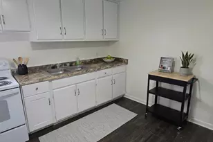 825 E 11th Ct, Panama City, FL 32401 - Photo 14