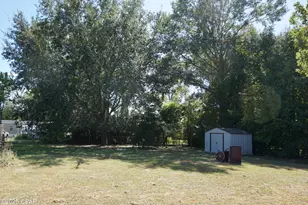 2071 Short Ave, Sneads, FL 32460 - Photo 8