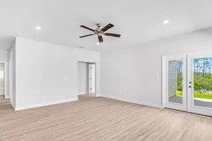 128 Hollis Circle, Port Saint Joe, FL 32456 - Photo 18