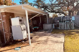 810 W 8th St Cir, Lynn Haven, FL 32444 - Photo 4