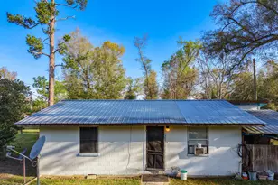 5292 Tiger Ln, Marianna, FL 32448 - Photo 2