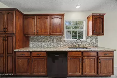 528 Hyde Park Drive, Crestview, FL 32539 - Photo 12