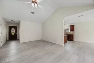 528 Hyde Park Dr, Crestview, FL 32539 - Photo 6
