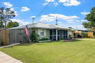 313 Jasmine Pl, Panama City Beach, FL 32413 - Photo 2