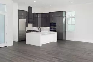 8575 Landshark Blvd, Panama City Beach, FL 32413 - Photo 10