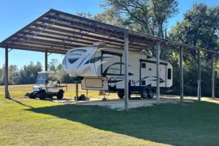 7426 Berry Dr, Grand Ridge, FL 32442 - Photo 14