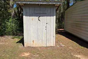 2491 River Rd, Caryville, FL 32427 - Photo 20