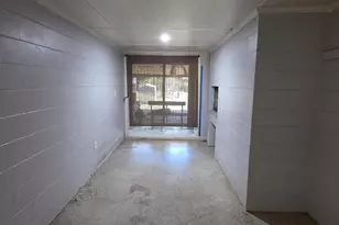 2491 River Rd, Caryville, FL 32427 - Photo 12